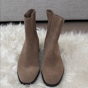 Dolce Vita Taupe Suede Ankle Booties waterproof new with tag